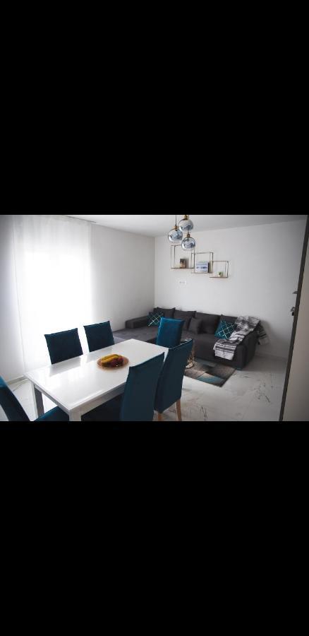 Appartement Apartman Dalmacija à Zadar Extérieur photo